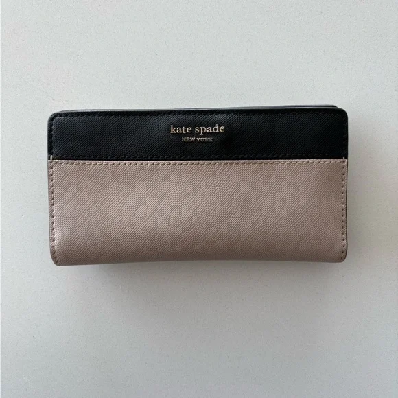 Kate Spade Wallet - Picture 1 of 4